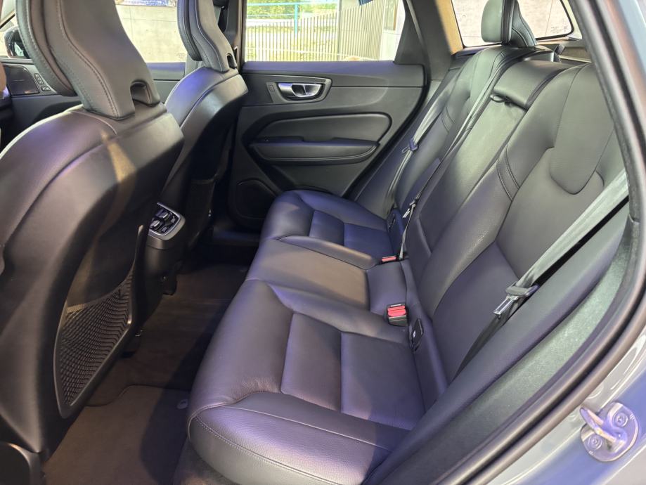 Volvo XC60 B4 D R-Design Aut. - LED, mem. sjedala, pano, h/k, alu. 20', fotografija 11