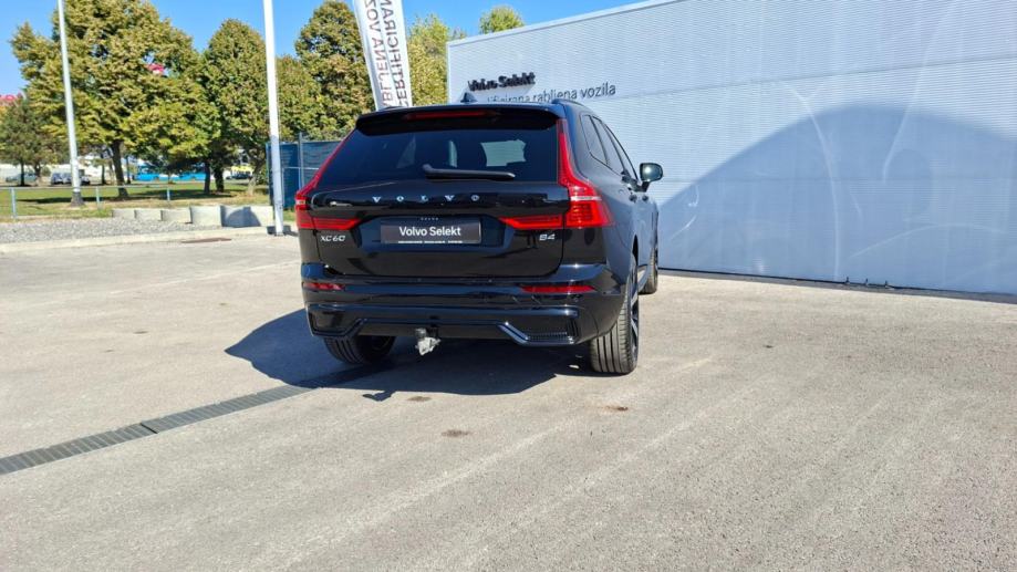 Volvo XC60 B4 R-DESIGN, JAMSTVO, fotografija 4