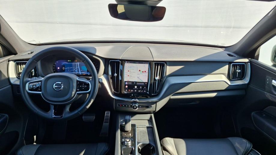 Volvo XC60 B4 R-DESIGN, JAMSTVO, fotografija 18