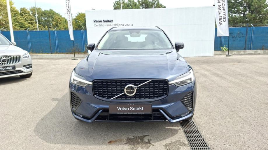 Volvo XC60 B4D AWD PLUS DARK, NAV, KAMERA, TEMPOMAT, JAMSTVO, fotografija 2