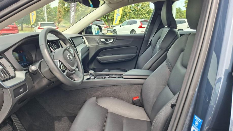 Volvo XC60 B4D AWD PLUS DARK, NAV, KAMERA, TEMPOMAT, JAMSTVO, fotografija 15
