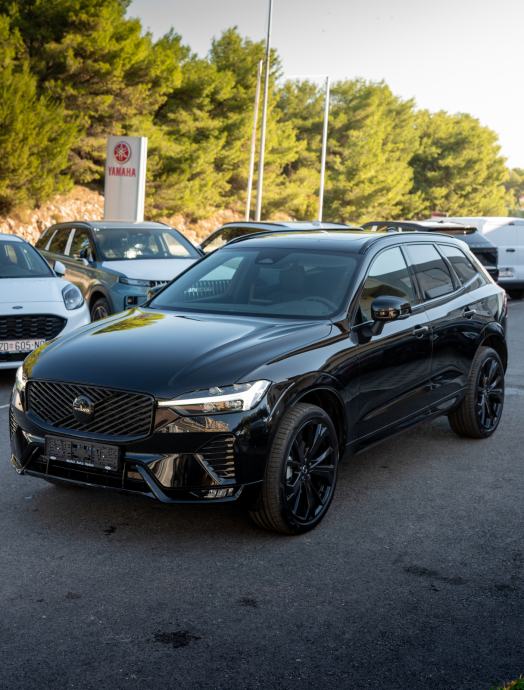 Volvo XC60 B5 Black Edition Ultra, fotografija 8