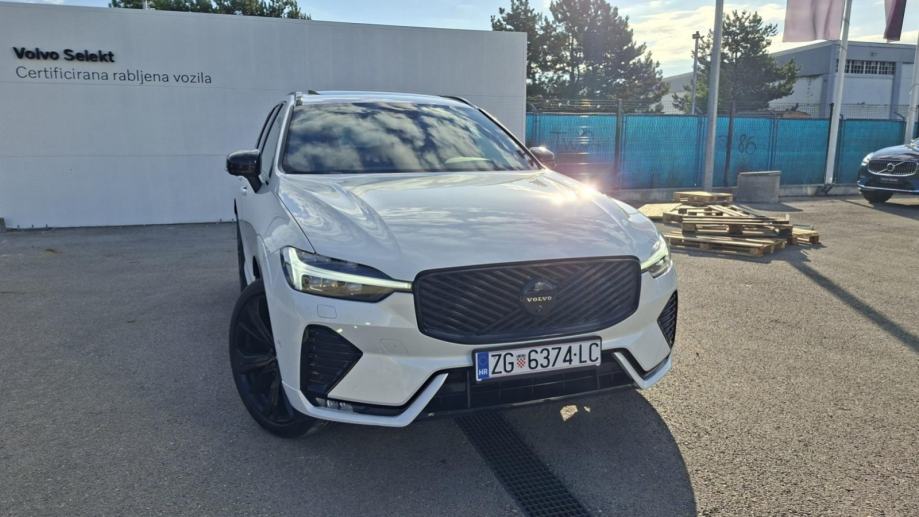 Volvo XC60 B5, ULTRA BACK EDITION , PANARAMA , NAV, TEMPOMAT, JAMSTVO, fotografija 3