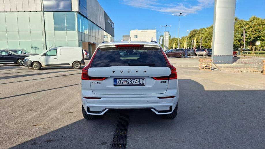 Volvo XC60 B5, ULTRA BACK EDITION , PANARAMA , NAV, TEMPOMAT, JAMSTVO, fotografija 8