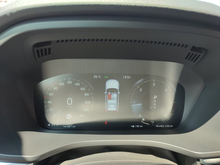 Volvo XC60 - D4 - 4x4 - Automatik - Diesel, fotografija 8