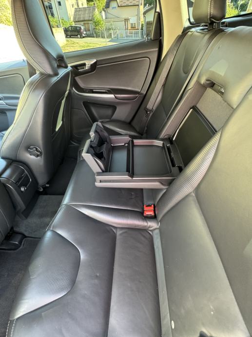 Volvo XC60 D4 AWD R-Design 2.4 163 KS, HR vozilo, servisna, pogled izvana - slika 3
