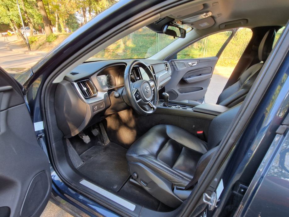 Volvo XC60 diesel, 90.000 km, servisna knjiga, nikad udaran, fotografija 15