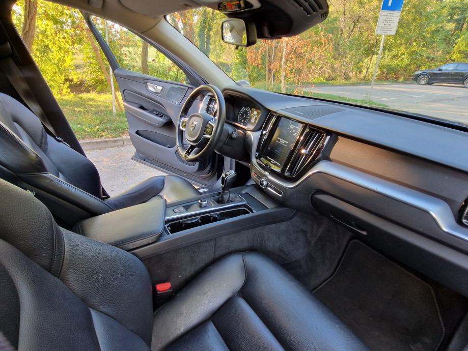 Volvo XC60 diesel, 90.000 km, servisna knjiga, nikad udaran, fotografija 16
