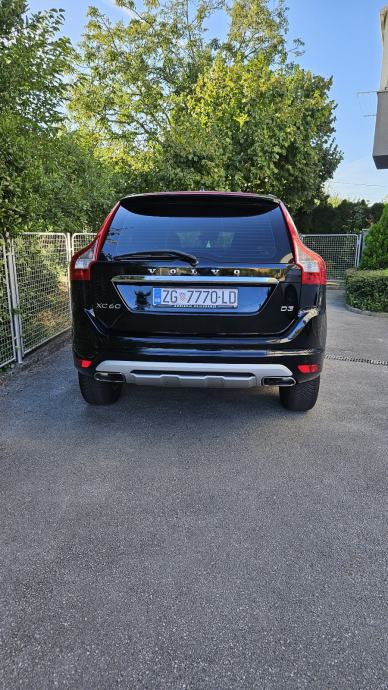 Volvo XC60 FWD D3, fotografija 8