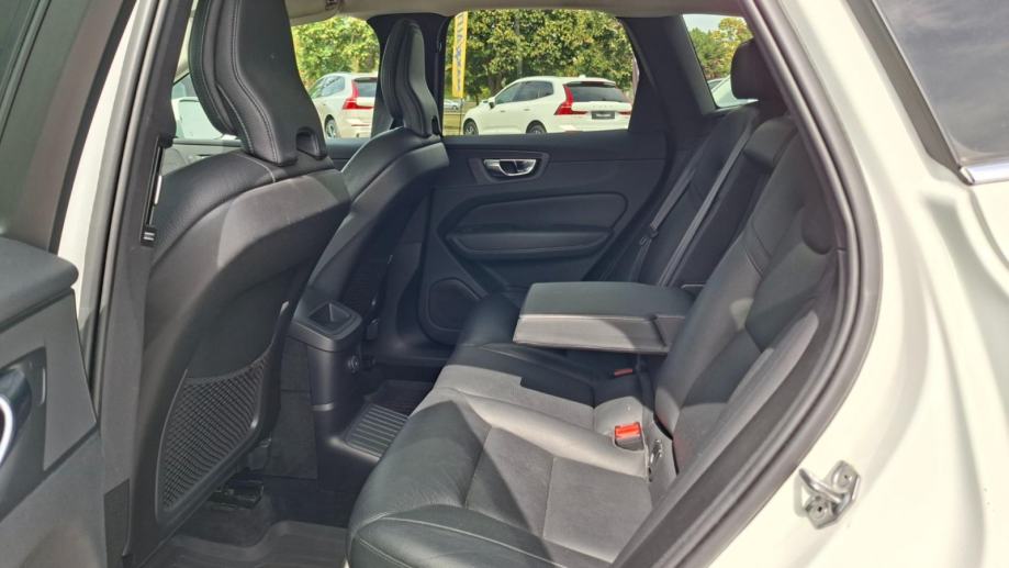 Volvo XC60 T6 PHEV INSCRIPTION AWD, NAV, KAMERA, TEMPOMAT, JAMSTVO, fotografija 16