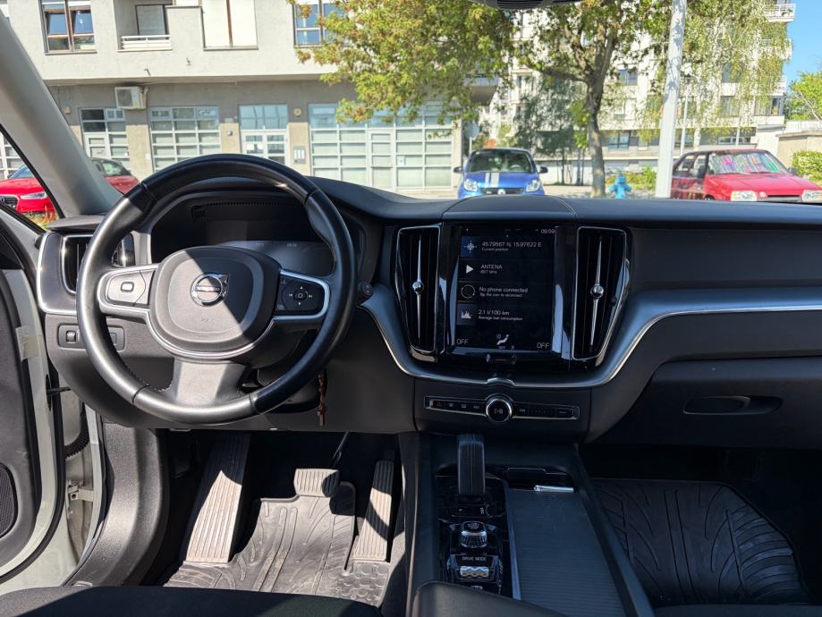 Volvo XC60 T6 recharge, Inscription, fotografija 14