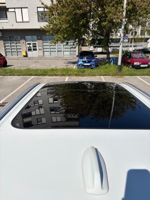 Volvo XC60 T6 recharge, Inscription, fotografija 17