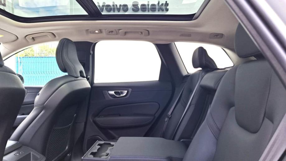 Volvo XC60 T8 PLUS DARK, PANARAMA,NAV, TEMPOMAT ,, JAMSTVO, fotografija 12
