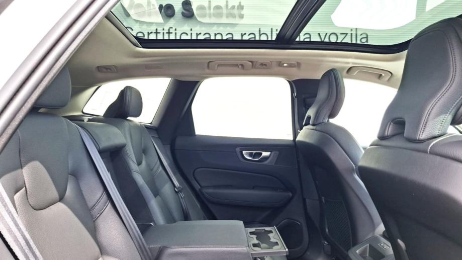 Volvo XC60 T8 PLUS DARK, PANARAMA,NAV, TEMPOMAT ,, JAMSTVO, fotografija 15