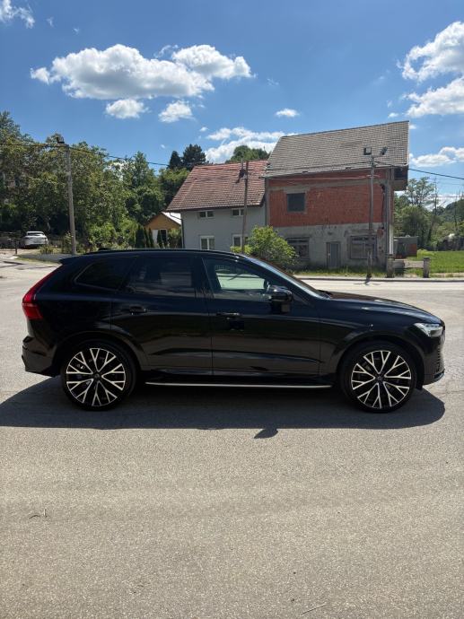 Volvo XC60 T8 Recharge AWD R Design, fotografija 3