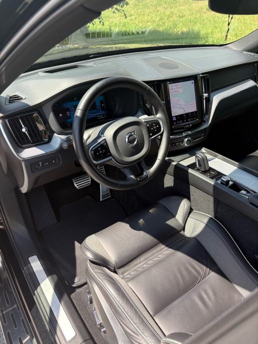 Volvo XC60 T8 Recharge AWD R Design, fotografija 7