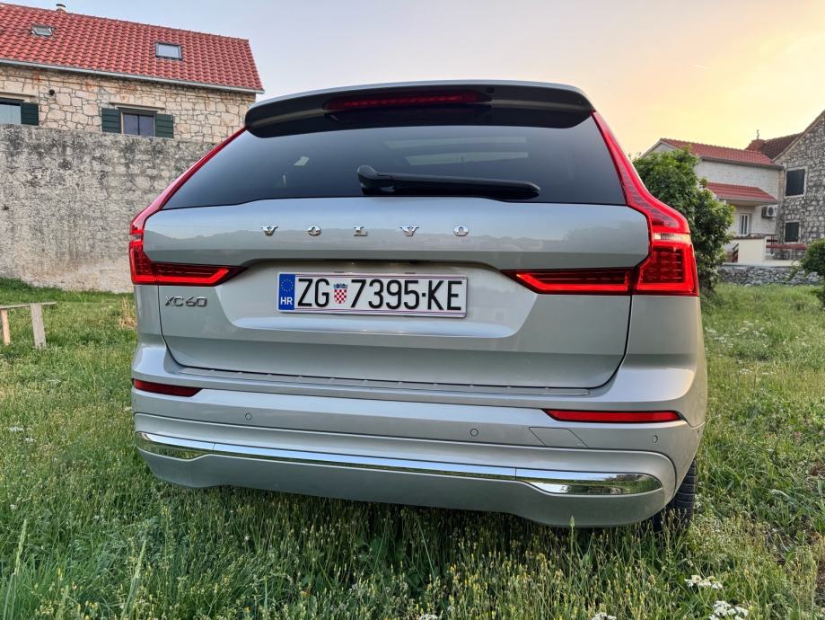 Volvo XC60 T6 Recharge AWD Inscription 341 KS | 360° | PANO | H&K | KU, fotografija 6