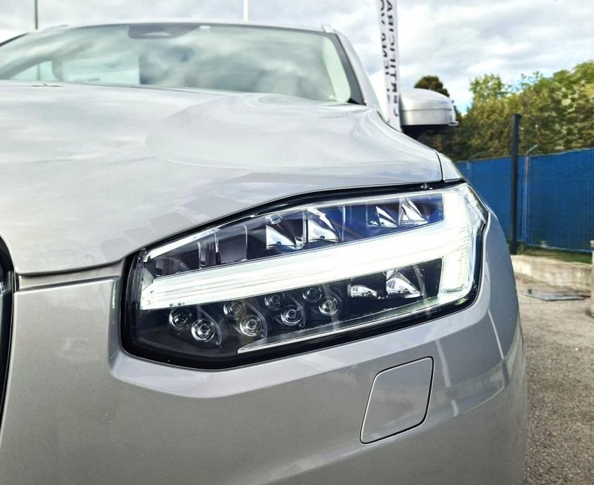 Volvo XC90 B5 AWD ULTRA BRIGHT, Panorama, 7 sjedala, JAMSTVO, fotografija 10