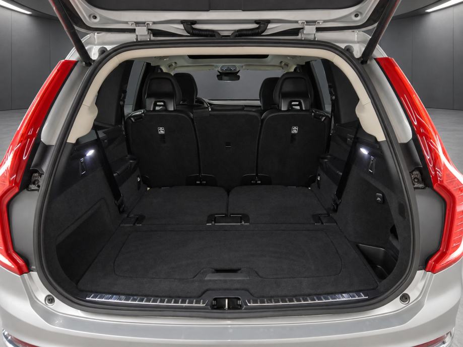 Volvo XC90 D5 2.0D AWD - 3 godine jamstva, fotografija 13