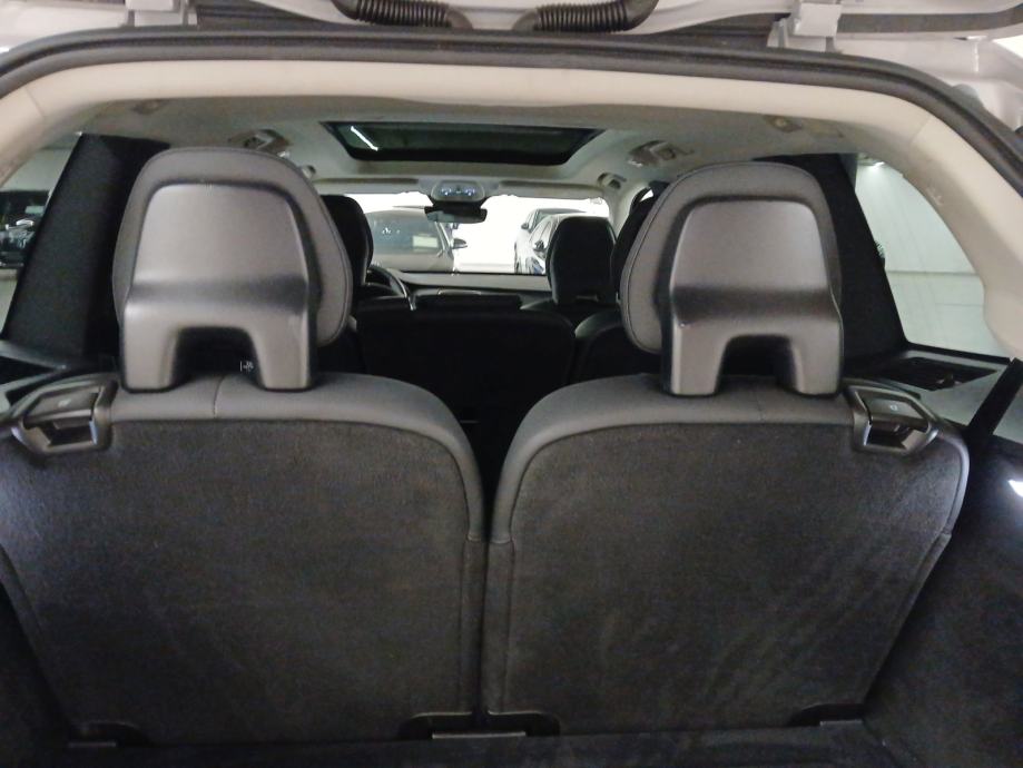 Volvo XC90 D5 2.0D AWD - 3 godine jamstva, fotografija 14