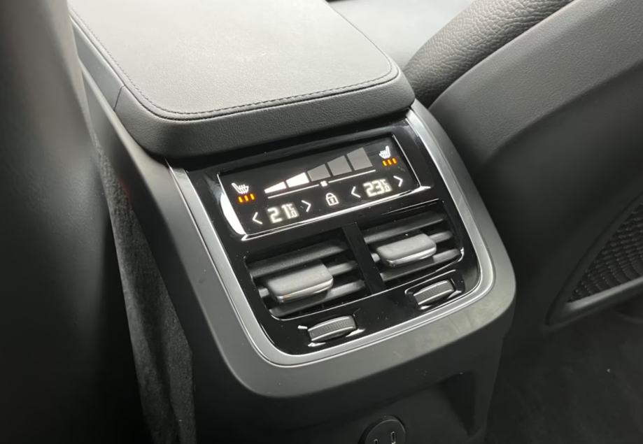 Volvo XC90 T8 AWD Plus Dark - U PDV-U, 7 SJED, ACC, 360 KAM, LED, H&K, fotografija 12