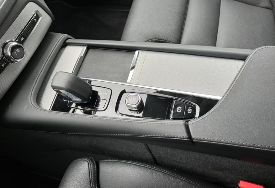 Volvo XC90 T8 AWD Plus Dark - U PDV-U, 7 SJED, ACC, 360 KAM, LED, H&K, fotografija 10