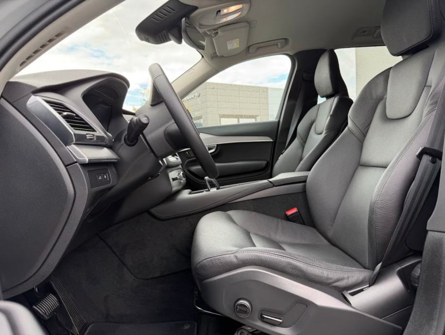 Volvo XC90 T8 Core Recharge Plug-In Hybrid AWD - U PDV-U, fotografija 6