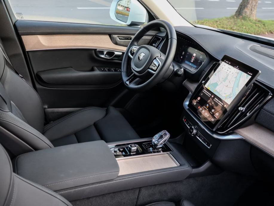 Volvo XC90 T8 RECHARGE AWD PLUS BRIGHT - U PDV-U, 7 SJEDALA, BLIS, LED, fotografija 5