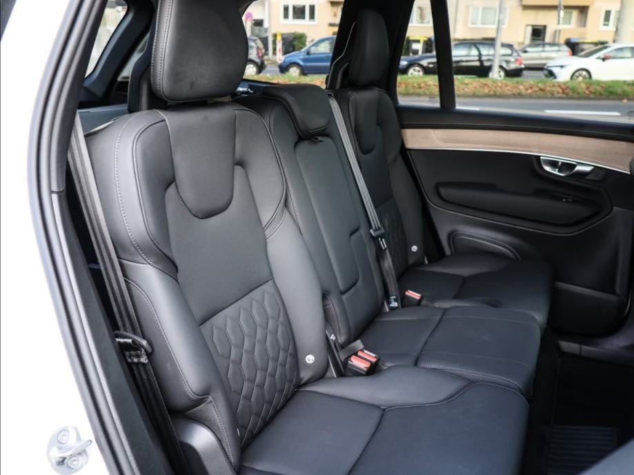 Volvo XC90 T8 RECHARGE AWD PLUS BRIGHT - U PDV-U, 7 SJEDALA, BLIS, LED, fotografija 10