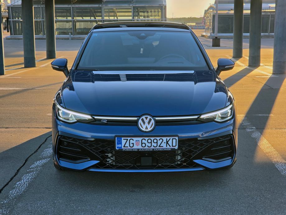 VW Golf 8.5 1,5 eTSI R-Line Plus, DSG, 2024, fotografija 4