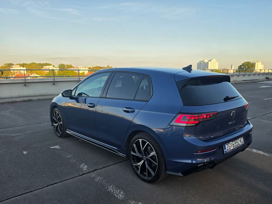 VW Golf 8.5 1,5 eTSI R-Line Plus, DSG, 2024, fotografija 7
