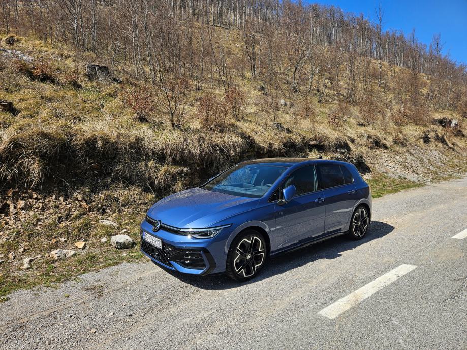 VW Golf 8.5 1,5 eTSI R-Line Plus, DSG, 2024, fotografija 17