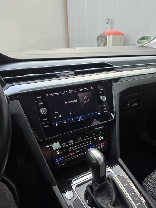 VW Arteon 2,0 automatik, fotografija 4