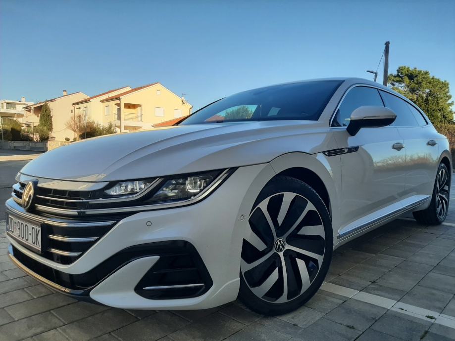 VW ARTEONSHOOTING BRAKE2.0 TDI 3×RLINE,DSG,IQ LIGHT,LED,MATRIX 1 VL