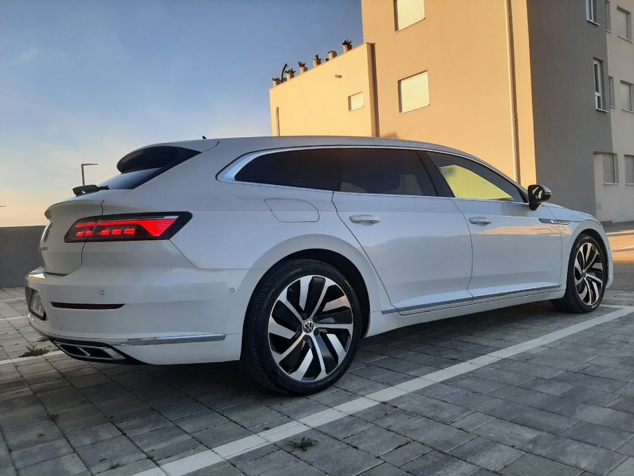 VW ARTEONSHOOTING BRAKE2.0 TDI 3×RLINE,DSG,IQ LIGHT,LED,MATRIX 1 VL
