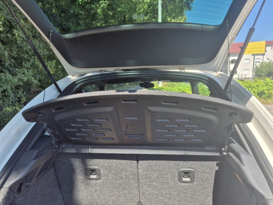 VW Beetle 1,2 TSI, fotografija 8