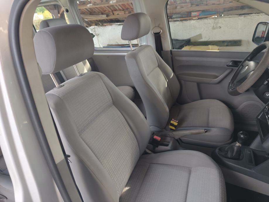 VW Caddy 1,6, fotografija 15