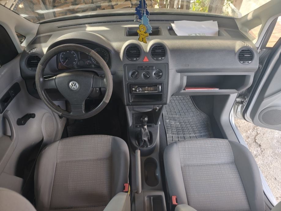 VW Caddy 1,6, fotografija 14