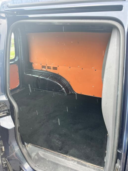VW Caddy 1,6 TDI-2015gd.md-KLIMA-krovni nosač,inox-u PDV-u,bč.vrata,KA, fotografija 9