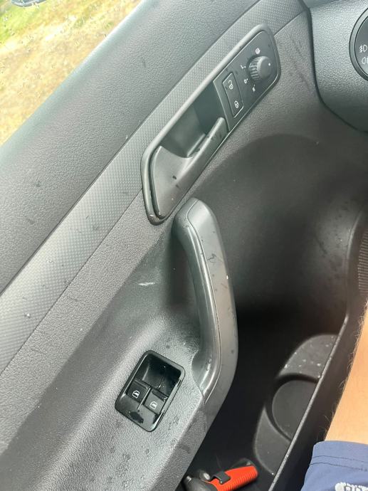 VW Caddy 1,6 TDI-2015gd.md-KLIMA-krovni nosač,inox-u PDV-u,bč.vrata,KA, fotografija 19