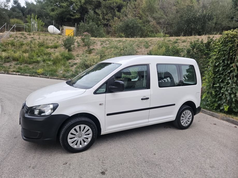 VW Caddy 1,6 TDI,izuzetno očuvan, fotografija 2