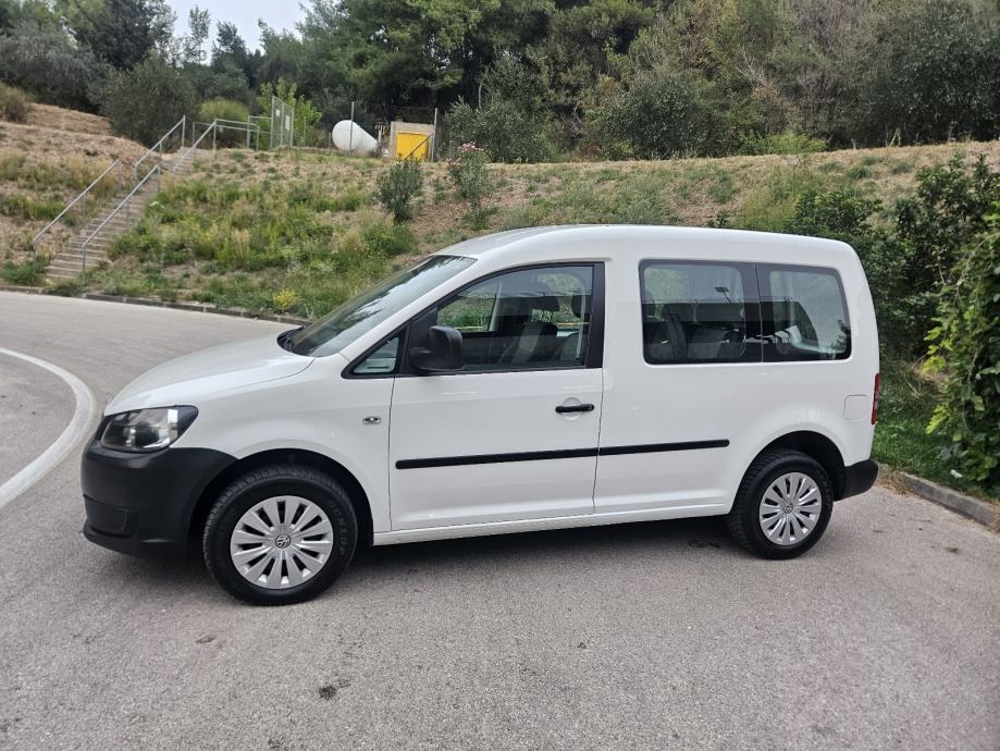 VW Caddy 1,6 TDI,izuzetno očuvan, fotografija 4