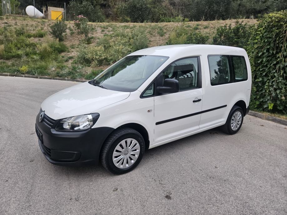 VW Caddy 1,6 TDI,izuzetno očuvan, fotografija 3