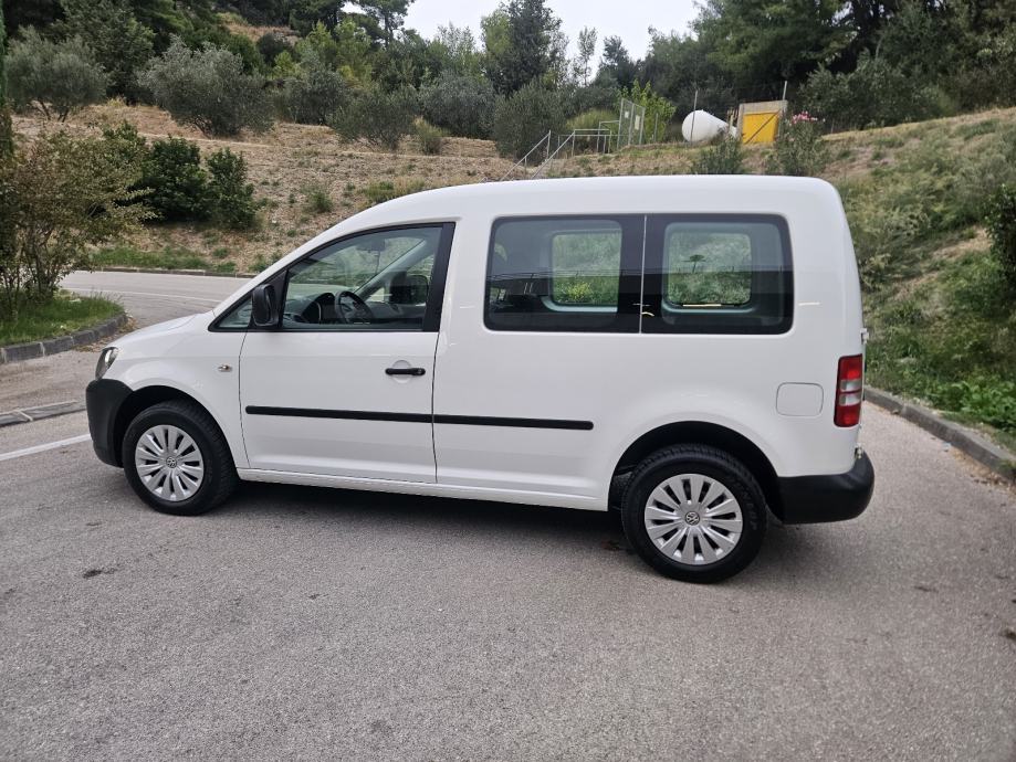 VW Caddy 1,6 TDI,izuzetno očuvan, fotografija 7