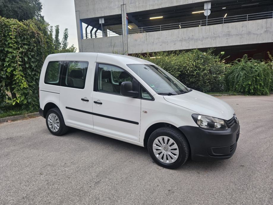 VW Caddy 1,6 TDI,izuzetno očuvan, fotografija 11
