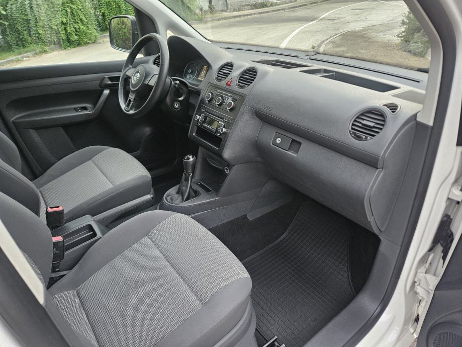 VW Caddy 1,6 TDI,izuzetno očuvan, fotografija 16