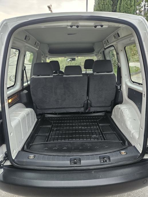 VW Caddy 1,6 TDI,izuzetno očuvan, fotografija 20