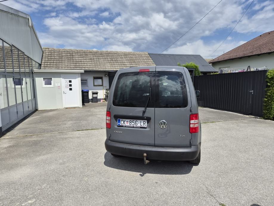 VW Caddy 1,6 TDI klima, fotografija 3