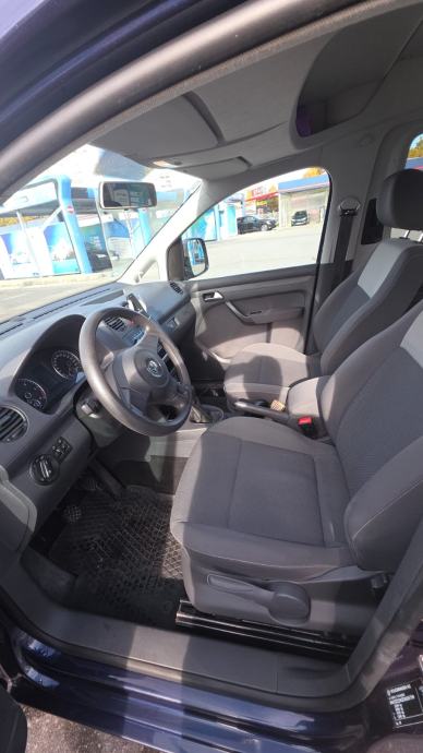 VW Caddy 1,6 TDI, fotografija 8