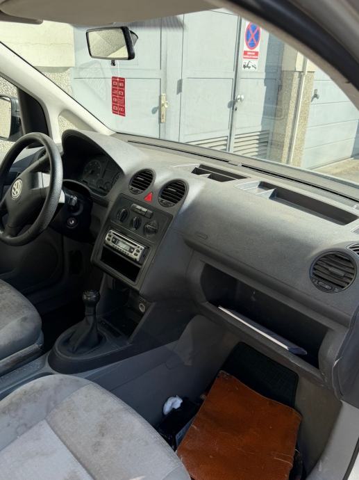 VW Caddy 2,0 SDI, fotografija 2